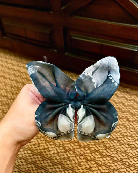 Black Butterfly Clip